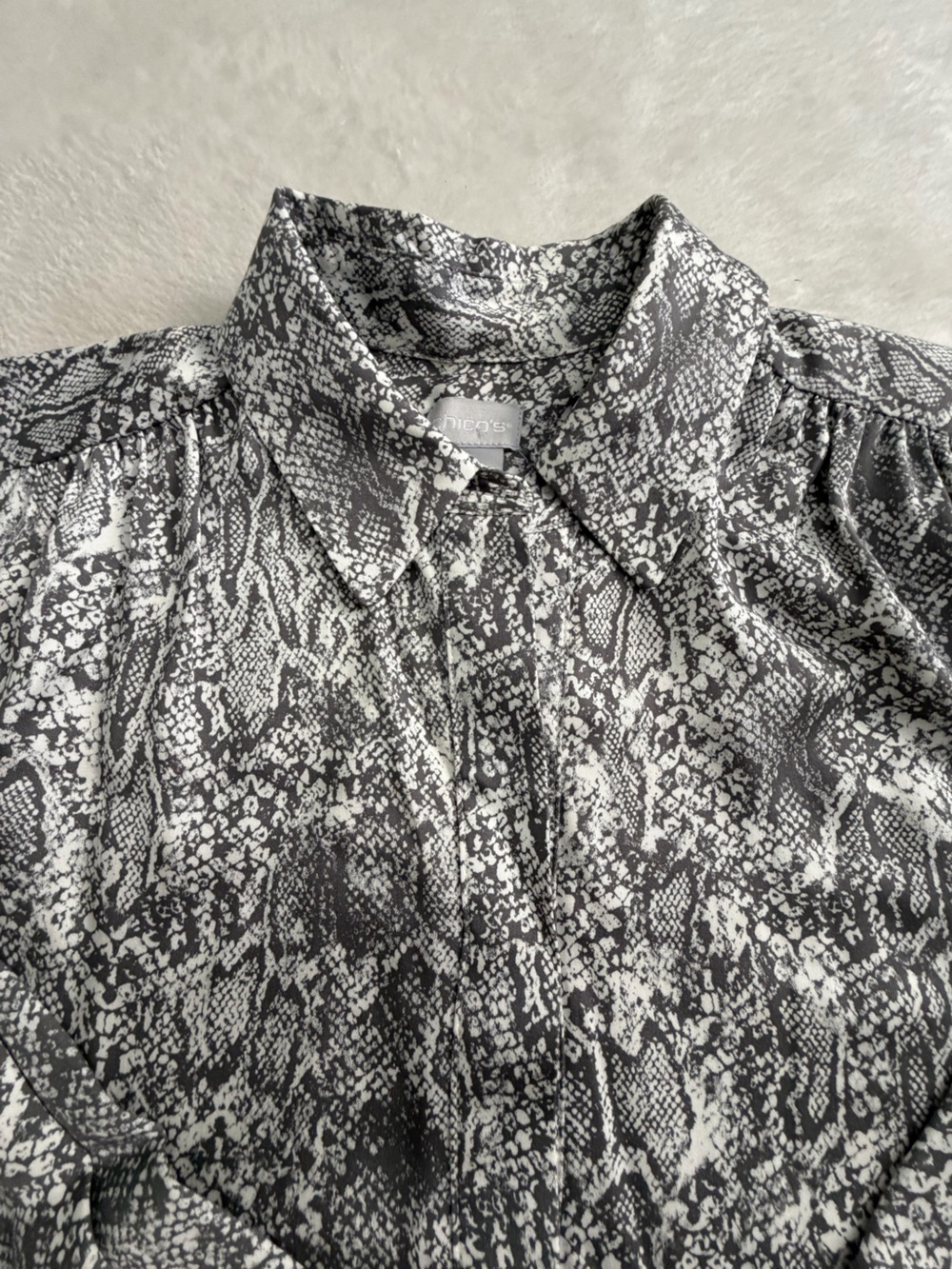 Chico's Snake-Print Collared Long-Sleeve Pull Over Blouse - Gray/White